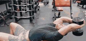 哑铃练胸肌上胸和下胸20分钟,哑铃练胸肌怎么练大小胸