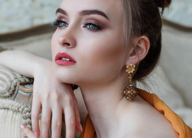 下眼线晕妆是什么原因,画眼线晕妆怎么办最有效方法