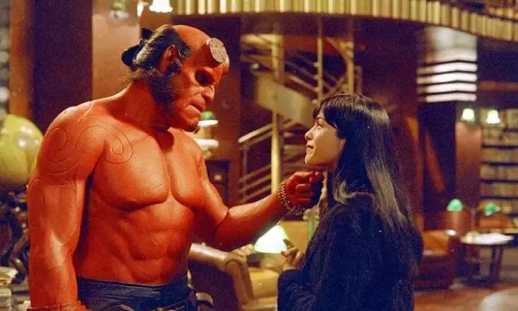 黑暗风格的超级英雄电影,适合迷茫时看的超级英雄电影