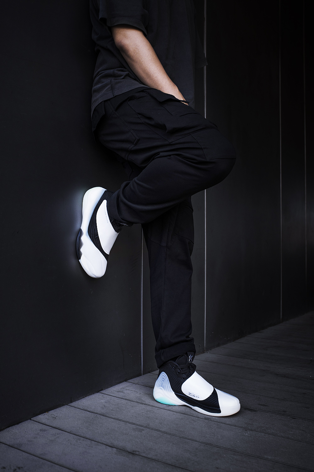 安踏汤普森签名版kt4,安踏汤普森kt6飞白发黄