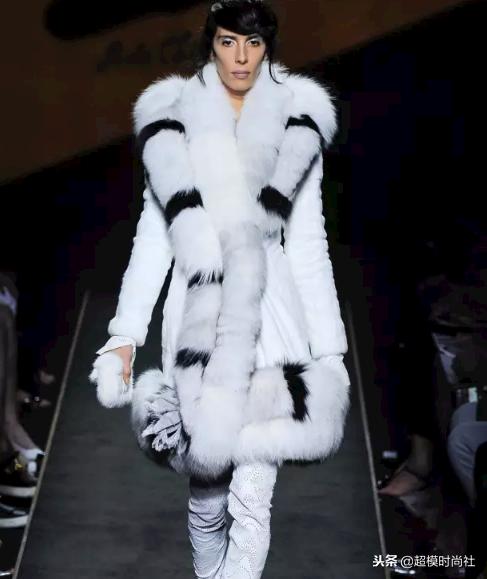 fendi皮草值得买吗,fendi走秀羽绒服