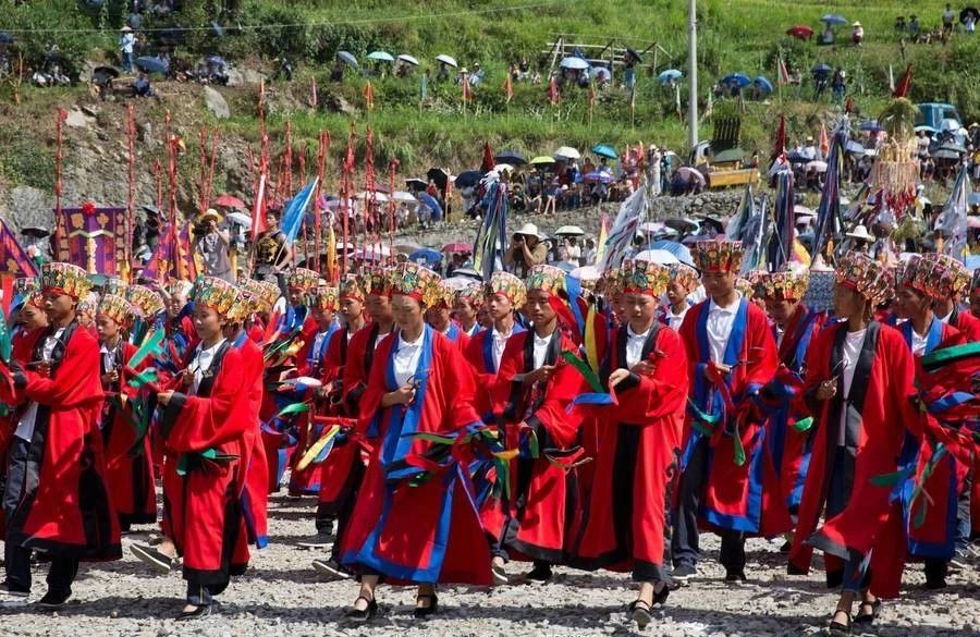 湘西苗族文化习俗及讲解,了解湘西苗族文化和风土人情