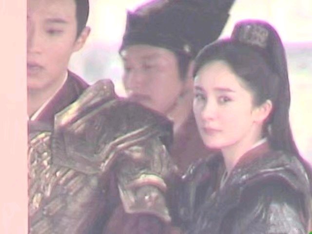 杨幂翻白眼不耐烦,杨幂眼神慌张采访