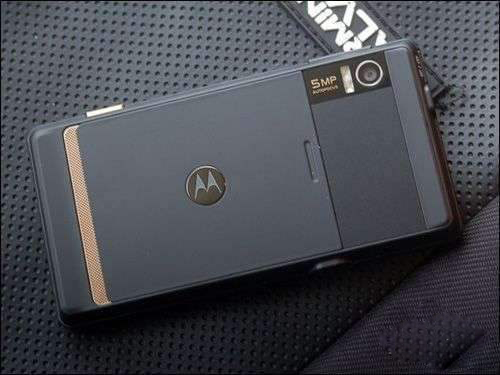 九年前MOTO靠这部安卓手机称霸江湖！如今栽在联想手中