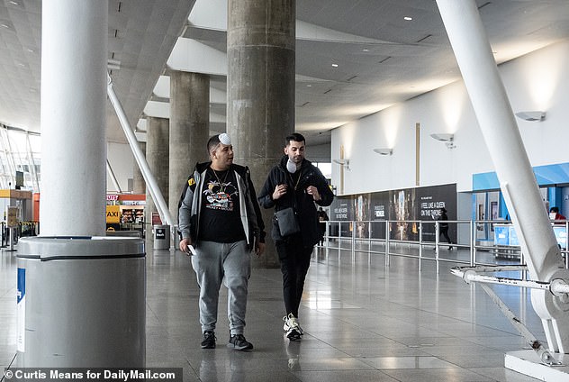 美国人回国测体温,美国游客意大利