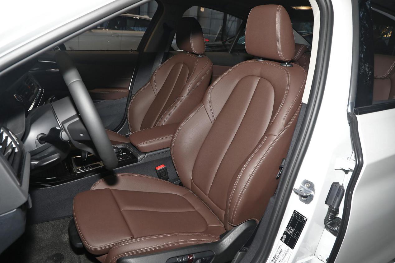 宝马2020款120im运动套装测评,宝马2021款120im运动曜夜版