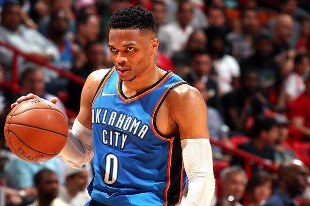 nba现役球员单场得分能超科比的人,nba现役助攻