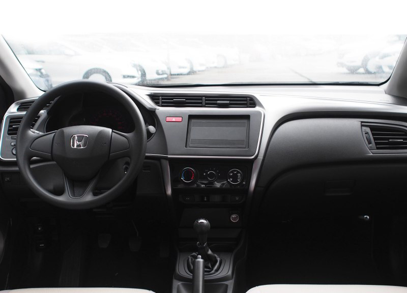 全新本田飞度代步买菜很实用,飞度车试驾