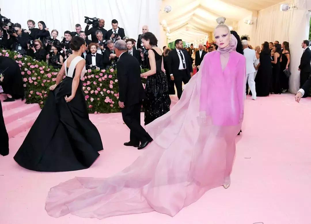 MetGala｜他们都在骗你，今年时尚奥斯卡的主题，是中国古代神话