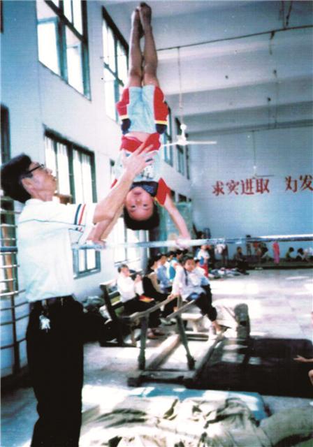 “月亮山”里闯出的冠军梦