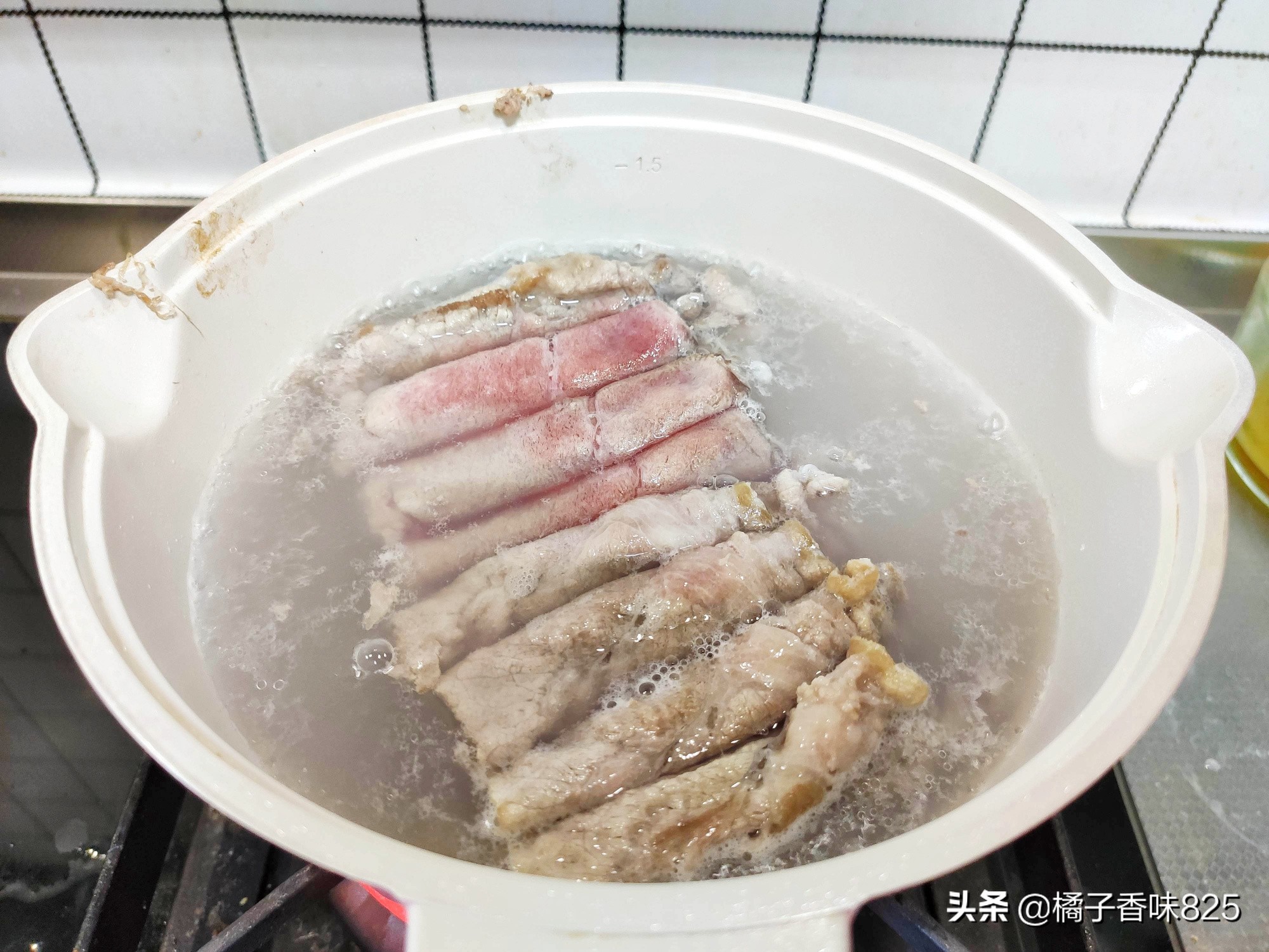 家庭版锡纸肥牛金针菇的做法,超下饭锡纸肥牛金针菇