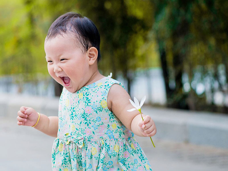 宝宝误食502胶水后有什么症状,1岁宝宝误食502胶水怎么办