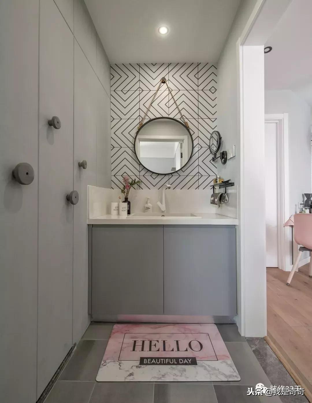 洗脸盆镜子对着房门怎么办,房门对着洗手台镜子怎么设计