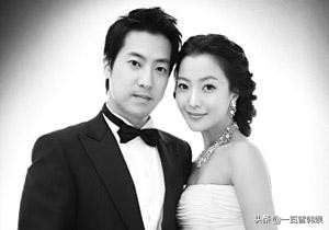 金喜善光滑肌肤扮相,金喜善年轻时和老公穿西装照片