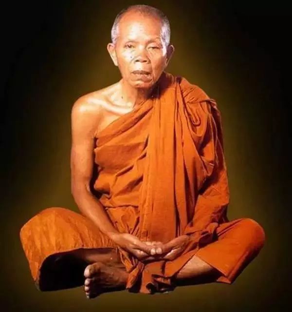 泰国捐钱最多的僧人,泰国活着的高僧哭丧