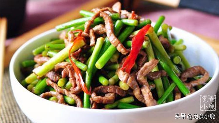 蒜苔怎样炒最好吃又好看,蒜苔怎么炒才嫩又脆