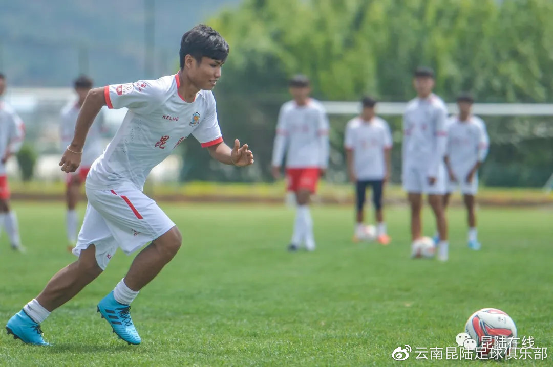 国青球员长期沉迷酒精混迹夜店但仍是中国最会踢球的一批人？