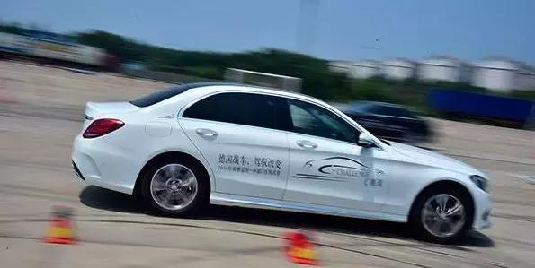 买车一般去4s店还是去汽贸城,汽贸比4s店便宜在汽贸买车靠谱吗