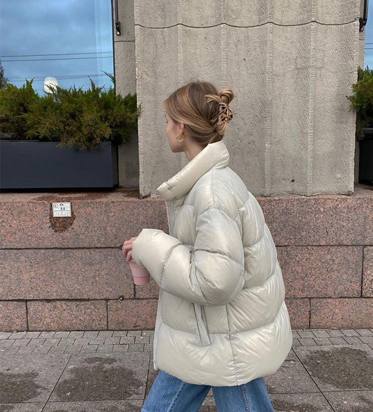 白色羽绒服发黄怎么拯救回来,白色羽绒服发黄发霉了怎么办