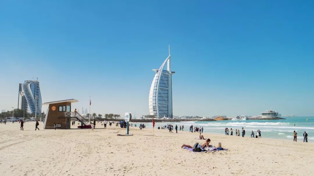 靠捡垃圾成为千亿富豪,靠捡垃圾成为千亿富翁合集