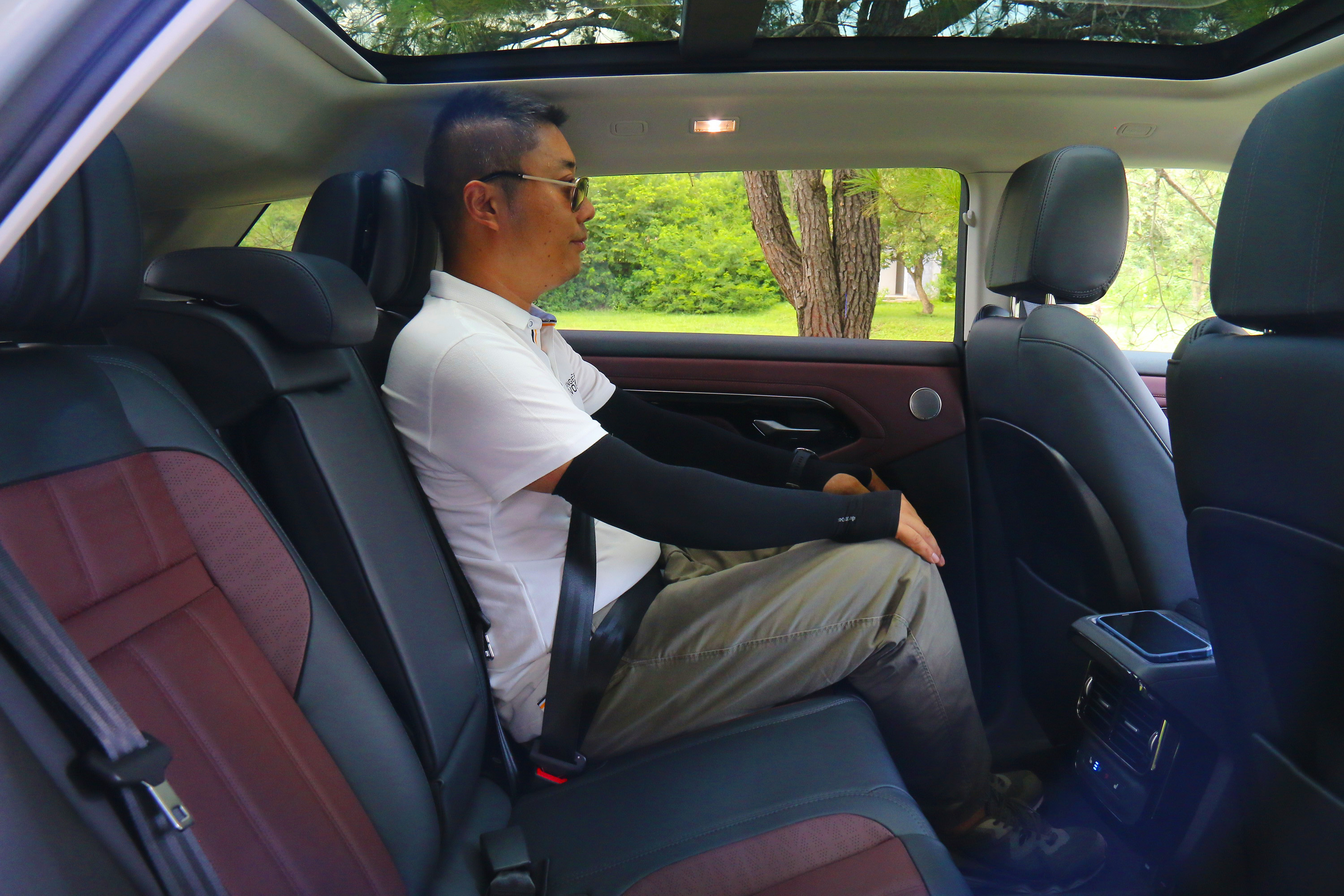 路虎揽胜极光l怎么样值得购买吗,2022路虎揽胜极光l值得买么