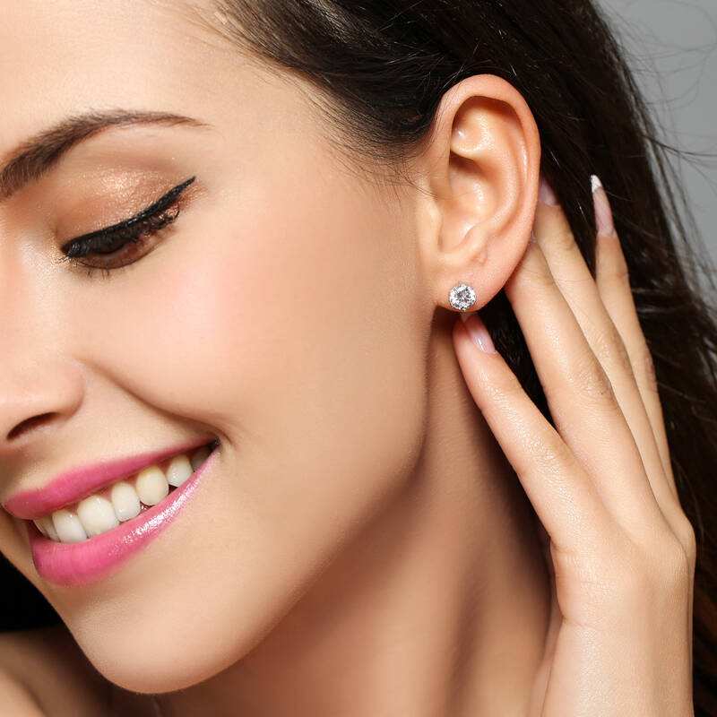 钻石耳钉和耳线两种混合佩戴法,钻石耳钉怎么佩戴不掉