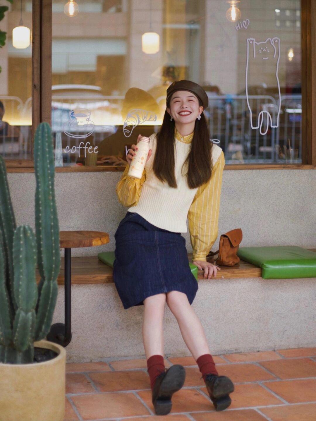 马甲衬衫叠穿搭配什么裤子,衬衫搭配马甲怎么穿才好看