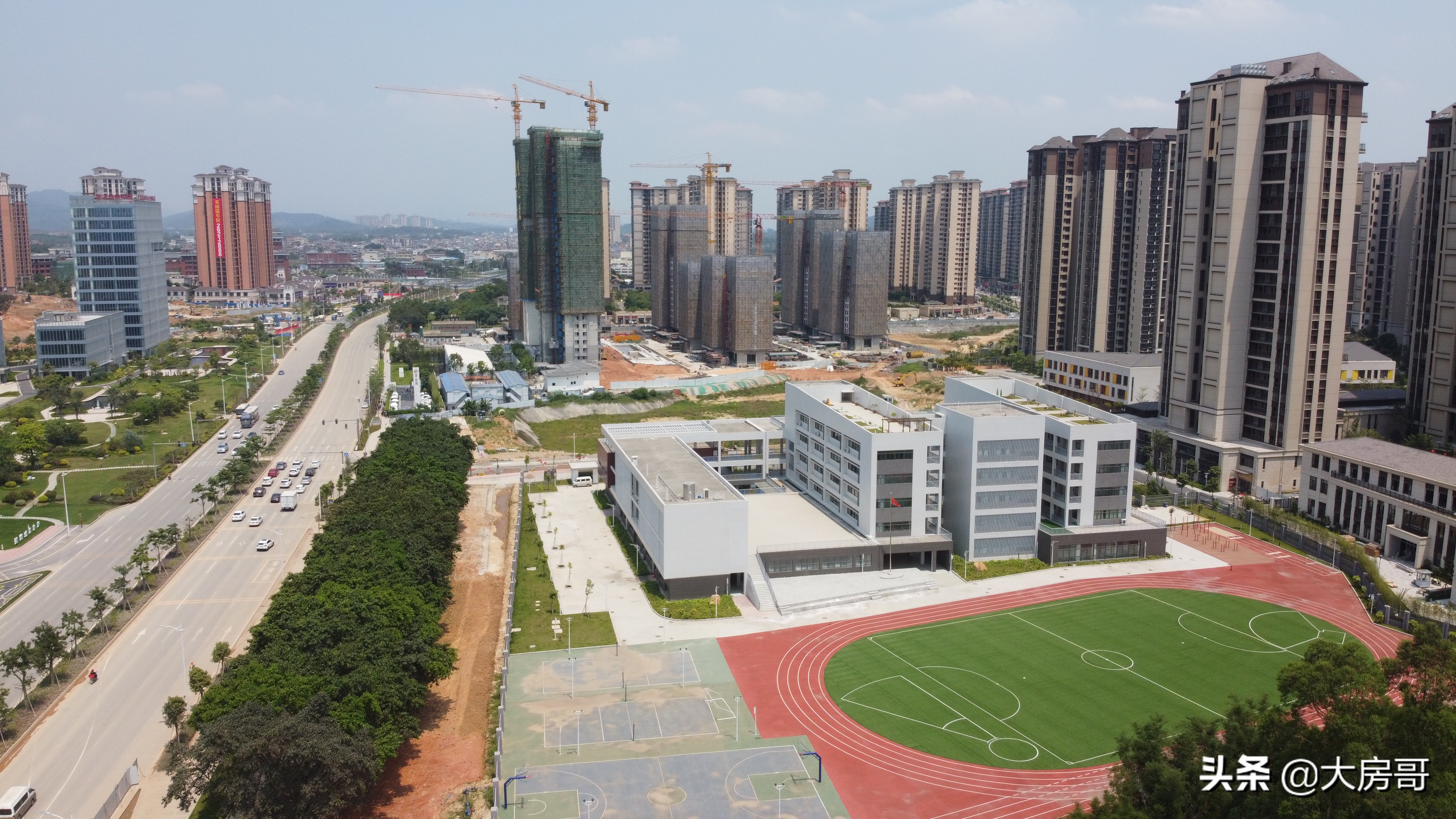 保利东湾三期最新房价,保利大降价释放了什么信号