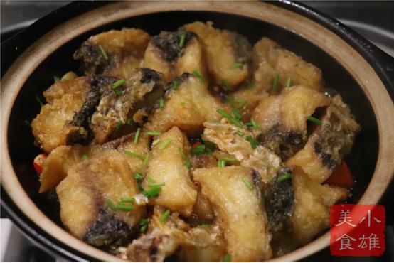 砂锅清汤煮草鱼,草鱼一锅炖