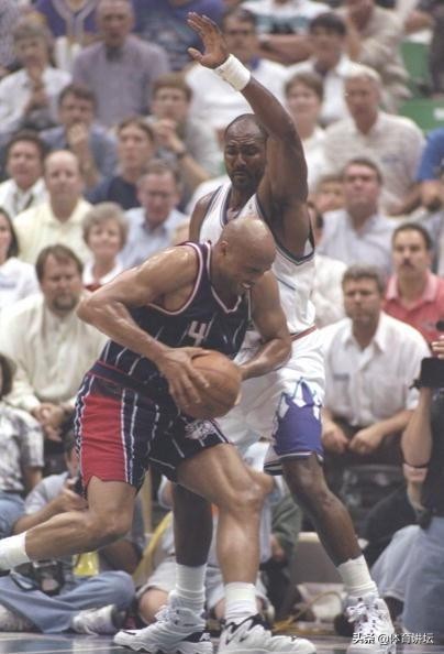 查尔斯巴克利篮板王,查尔斯巴克利打篮板