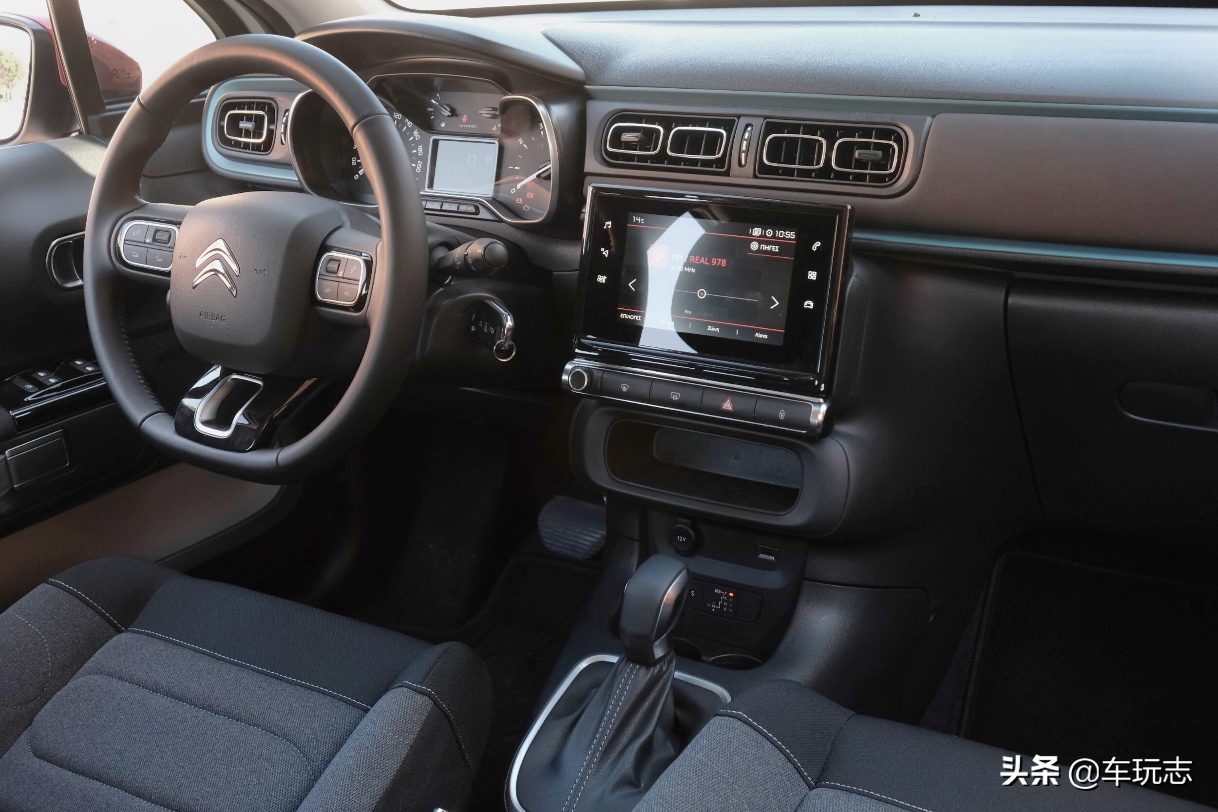 雪铁龙c3l手动试驾视频,22款雪铁龙c3xr1.2t