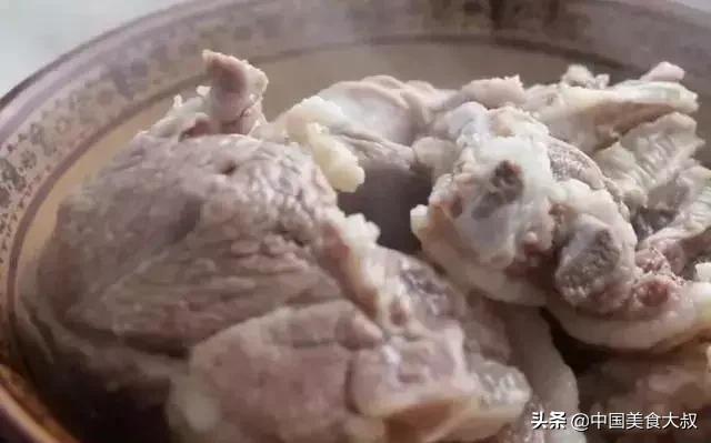 羊汤怎么熬才好喝,羊汤怎么熬白得快呢