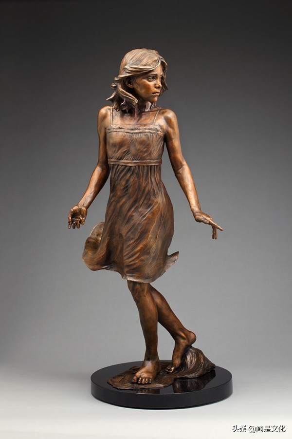 学赏画197：美女雕塑家米娅：灵感来自孩子们不断变化的个性