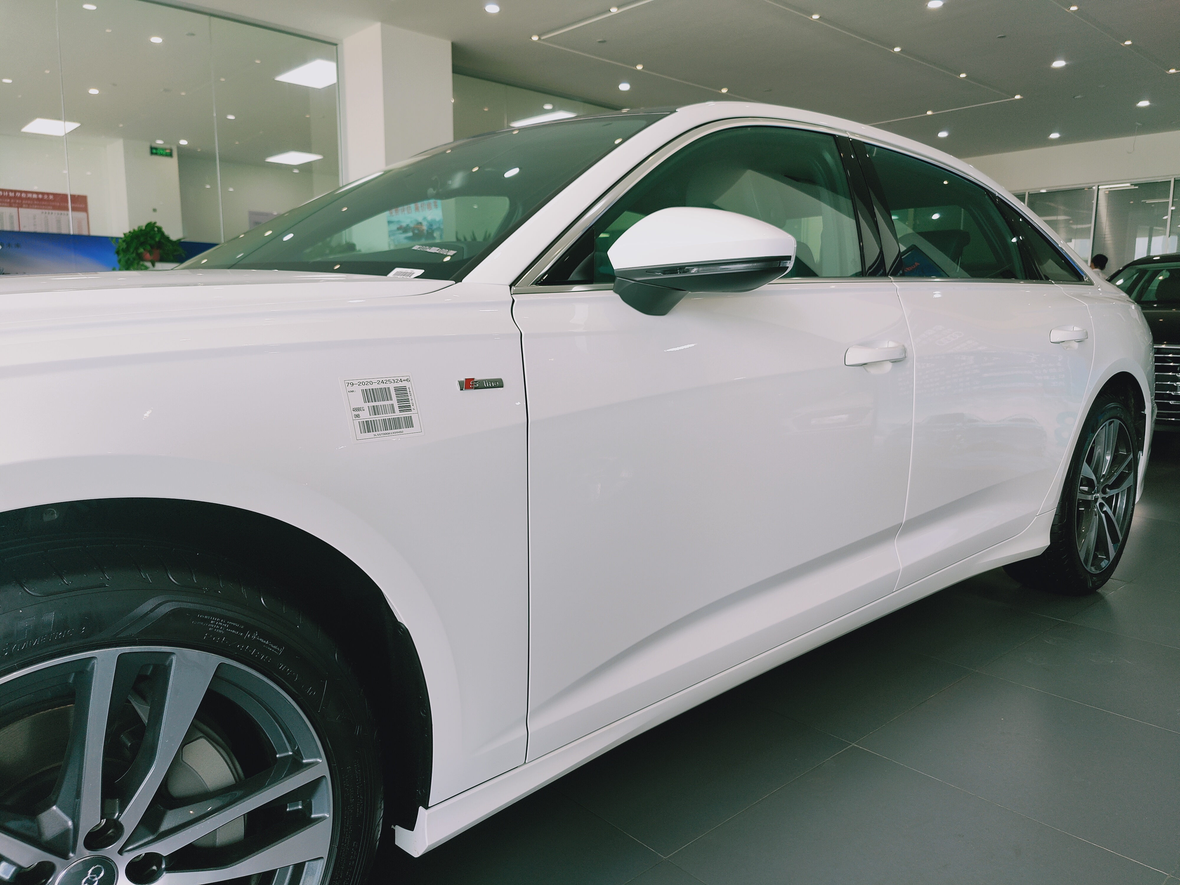 奥迪a6l乞丐版落地价,奥迪a6l乞丐测评