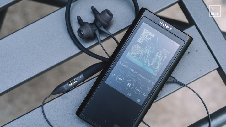 阿迪达斯头戴式运动耳机有降噪吗,阿迪达斯半入耳耳机