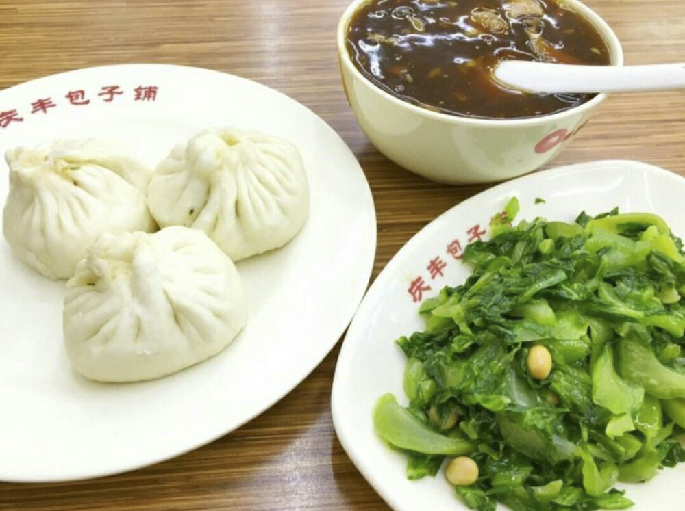 北京有名的庆丰包子，也随潮涨价，看看啥价格？一般人吃不起