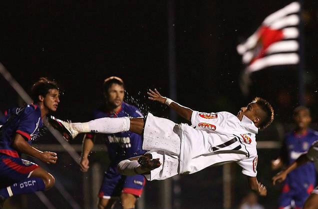 内马尔感人故事,内马尔故事纪录片