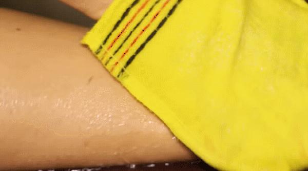 有的女生表面上光鲜亮丽,有的女生表面上白白净净的