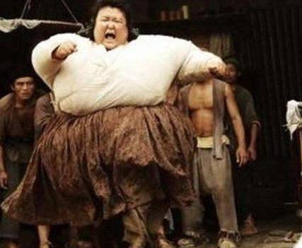 只要吨位足，人人都是C*杯罩**