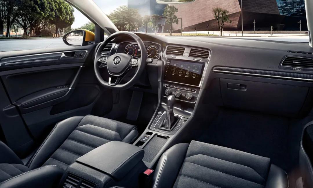试驾最新款大众高尔夫,一汽大众高尔夫纯电评测