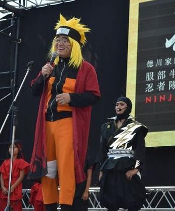 日本官员热衷cosplay，曾cos柯南桐人和土方十四