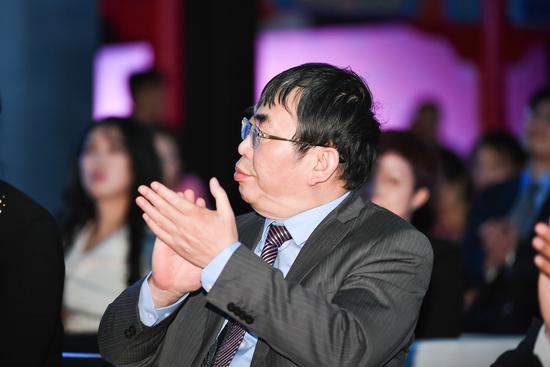 解气!聂卫平炮轰足协:我当主席从官员到球员统统开除