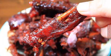 周黑鸭鸭脖的完整配方步骤,最正宗的周黑鸭商业卤制配方