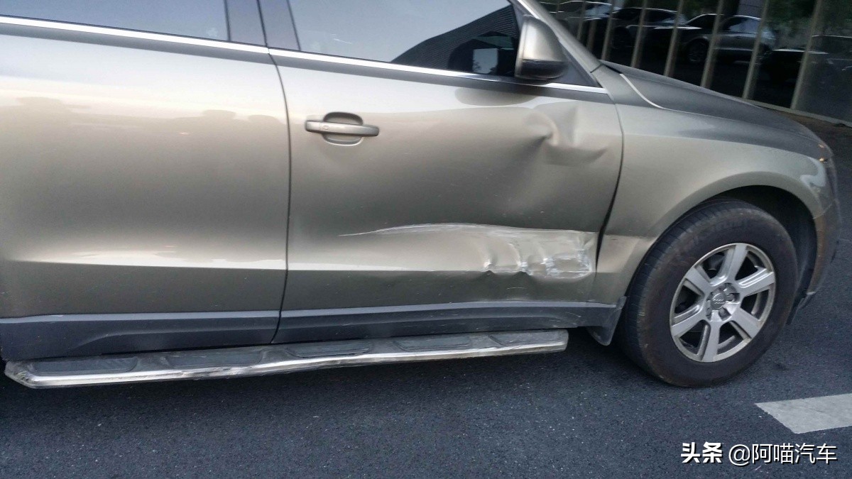 车门撞到哪个程度更换最好,车门被磕修理小窍门