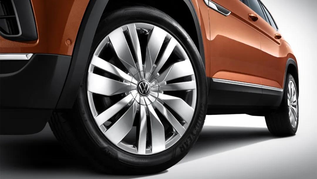 汽车蓄电池的寿命一般是多久,汽车蓄电池寿命一般是多久