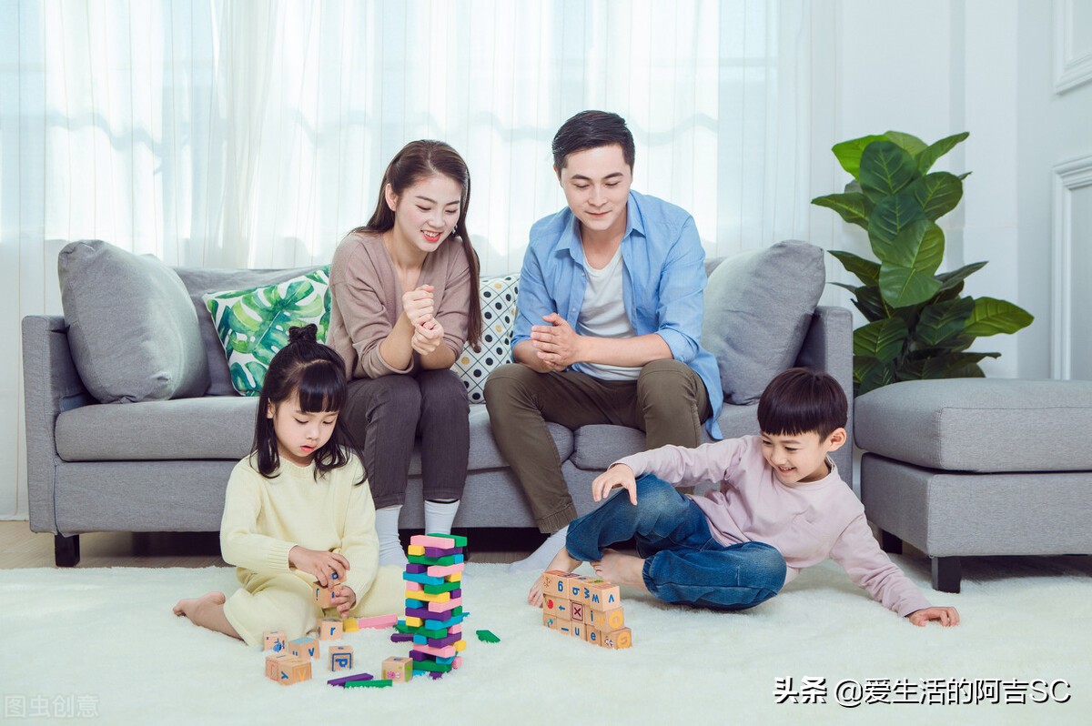 十七岁男孩暑假挥霍30万,男子暑假挥霍了30万