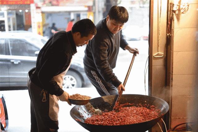 人广火锅团购,昆明盘龙区电台巷火锅