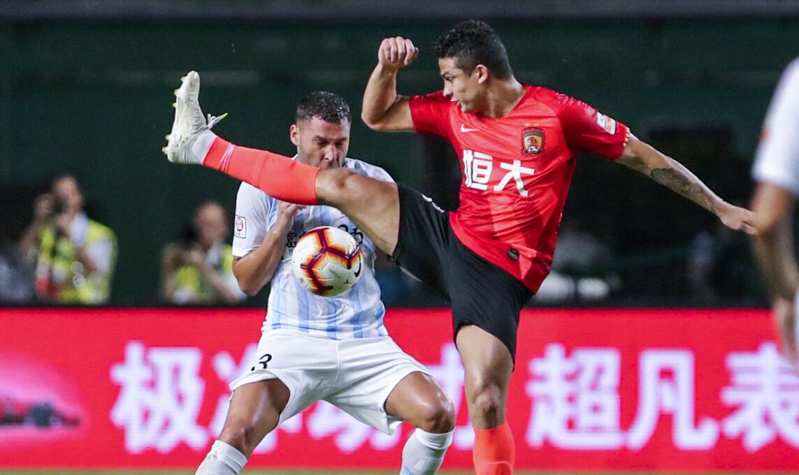 恒大3比0上港郜林破门,郜林埃尔克森