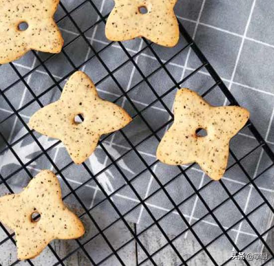 自己做饼干健康又好吃,自己做的饼干挺好吃
