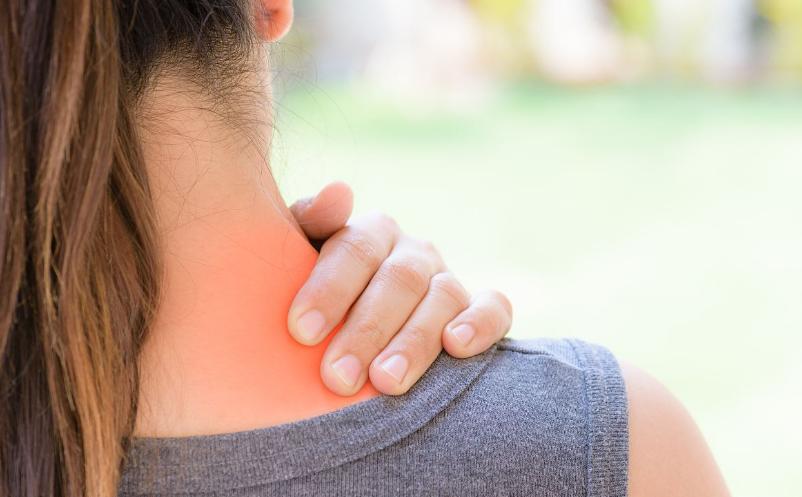 肩膀僵硬最快解决办法,肩膀肌肉僵硬怎么缓解